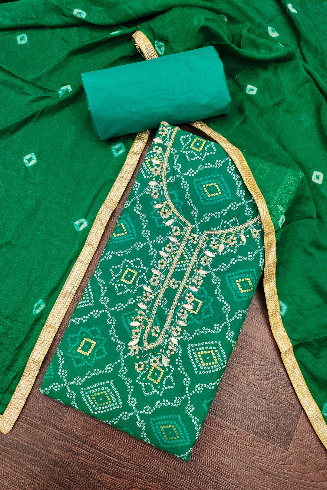 Green Color Glamorous Bandhani Style Cotton Salwar Suit