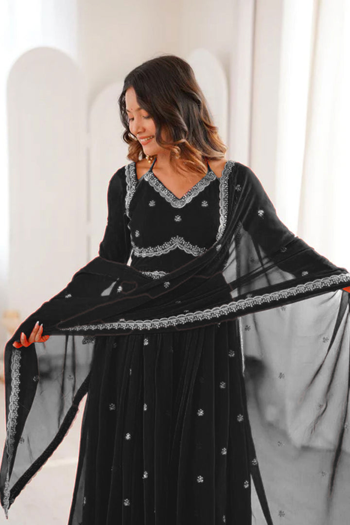 Black Georgette Fabric Readymade Embroidered Salwar Suit