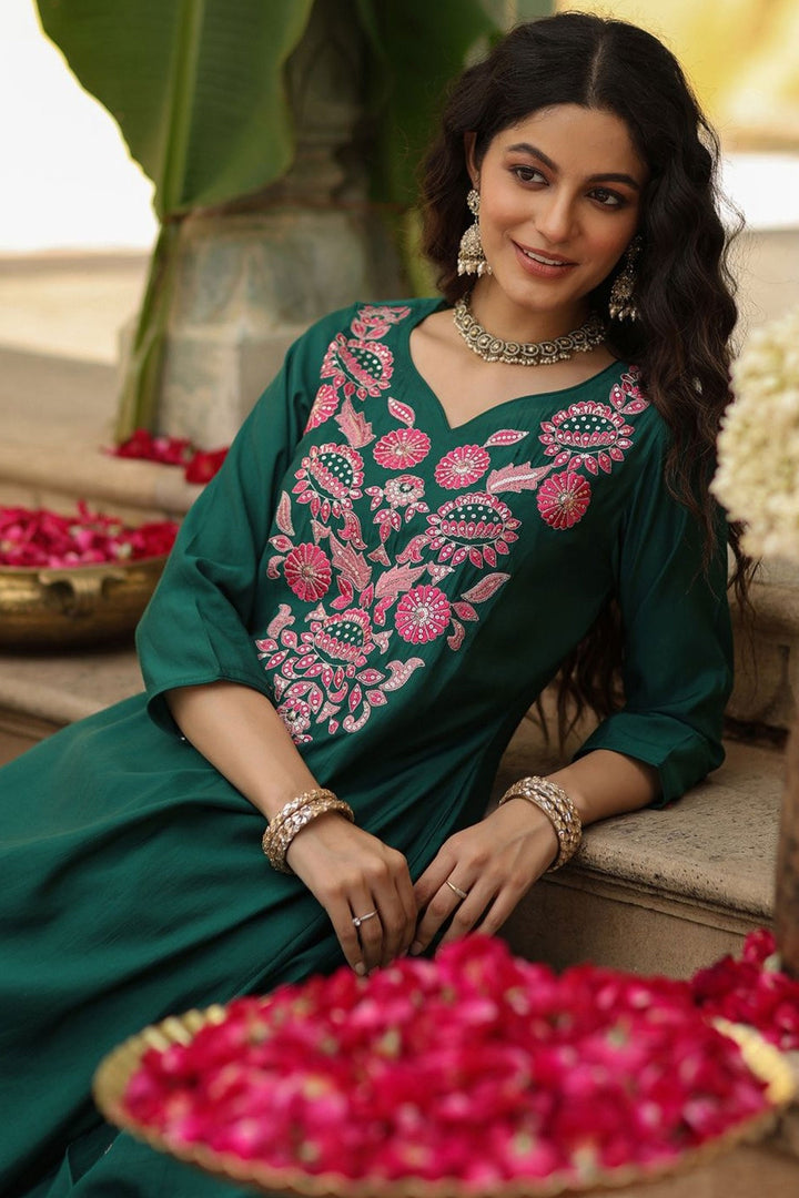 Green Color Stunning Viscose Readymade Salwar Suit